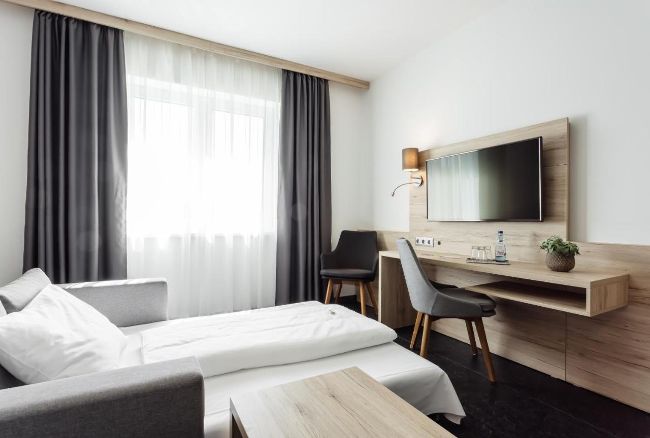 Hotel Smart Liv'In Boheimkirchen Dış mekan fotoğraf